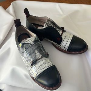 New Mabel Freebird Shoes! In the box! Size 10